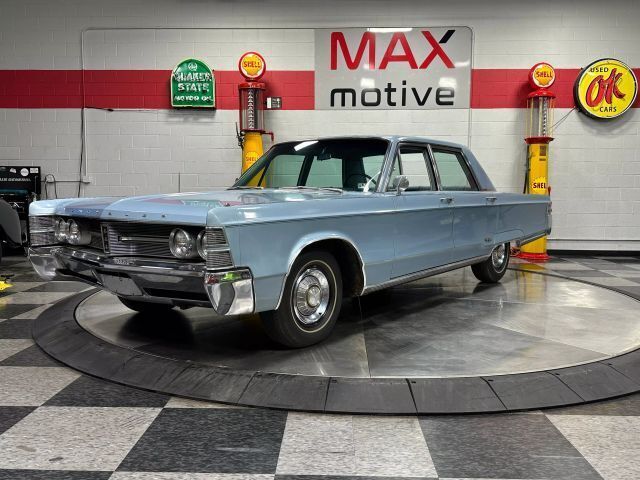 1967 Chrysler New Yorker Sedan - photo 3