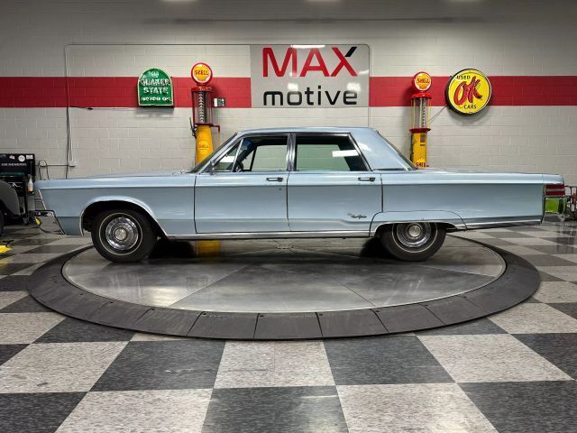 1967 Chrysler New Yorker Sedan - photo 4