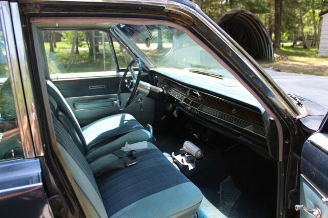 1967 Chrysler Town & Country - photo 4