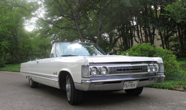 1967 Chrysler Imperial Crown Convertible - photo 10