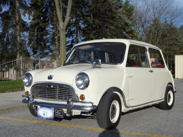 1967 Classic Mini Mark 1 English White Fully Restorated - Cooper S Look Alike 1967 Mini Classic Mini Mark 1 English White - Cooper S Look Alike