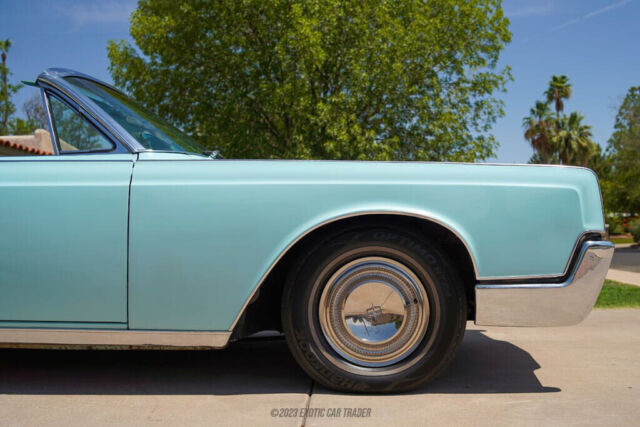 1967 Lincoln Continental Convertible - photo 11