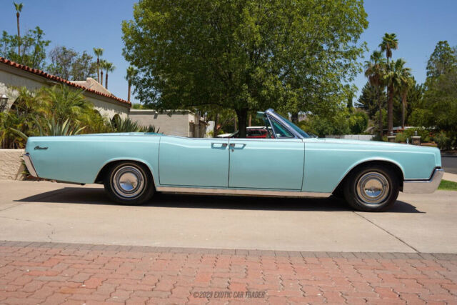 1967 Lincoln Continental Convertible - photo 9
