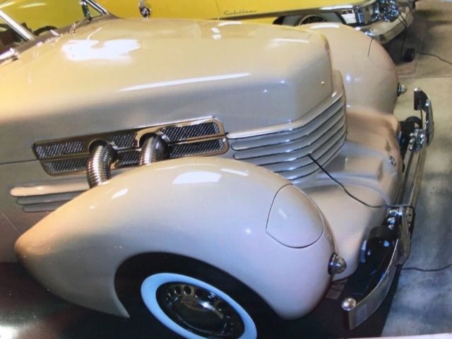 1967 Cord 8/10 Convertible - photo 6