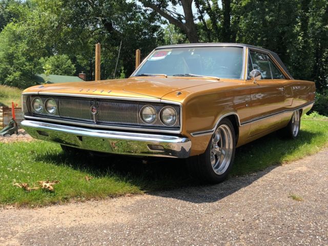 1967 Dodge Coronet - photo 2