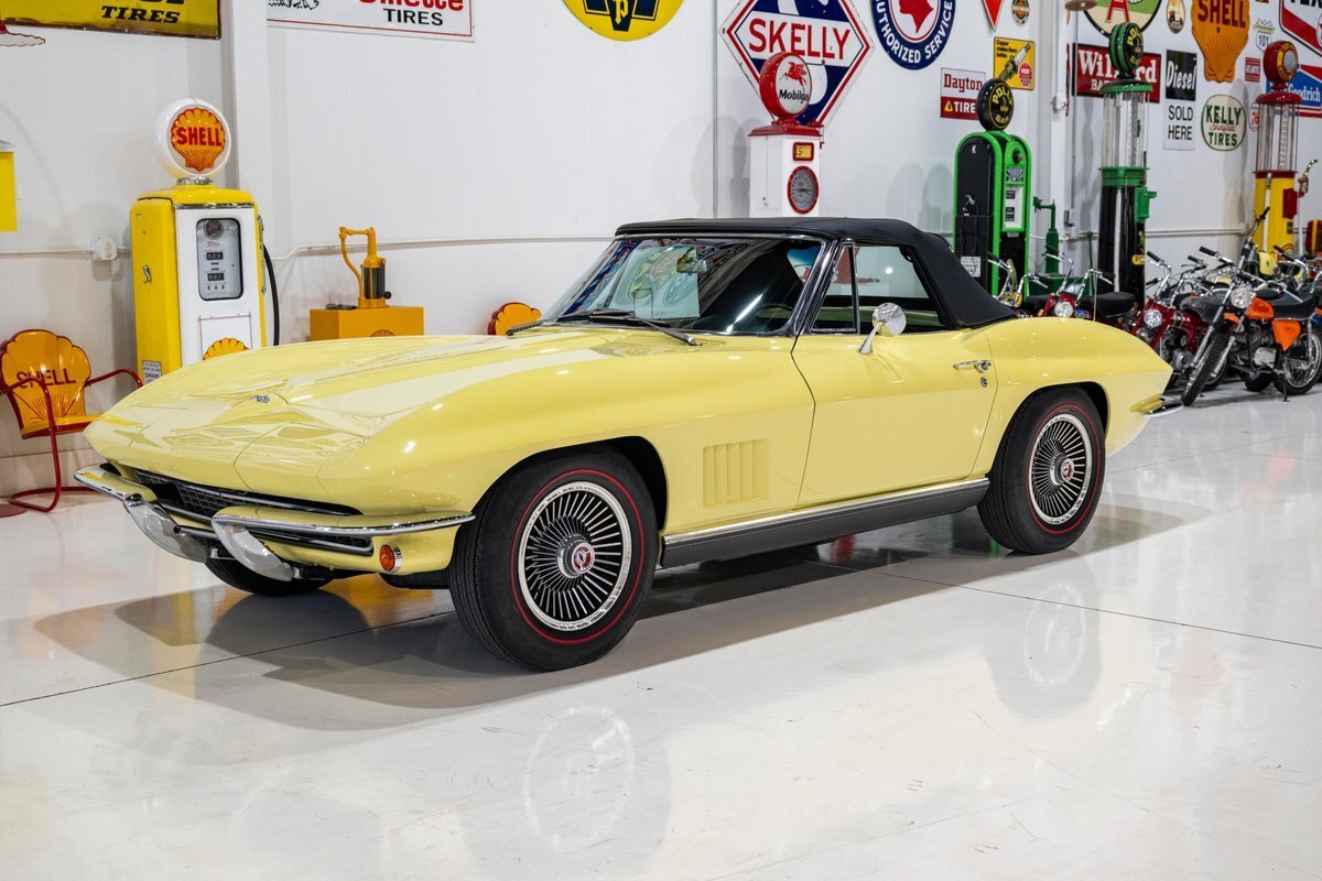 1967 Chevrolet Corvette Convertible - photo 4