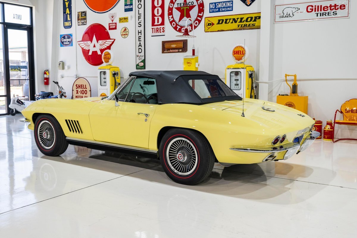 1967 Chevrolet Corvette Convertible - photo 7