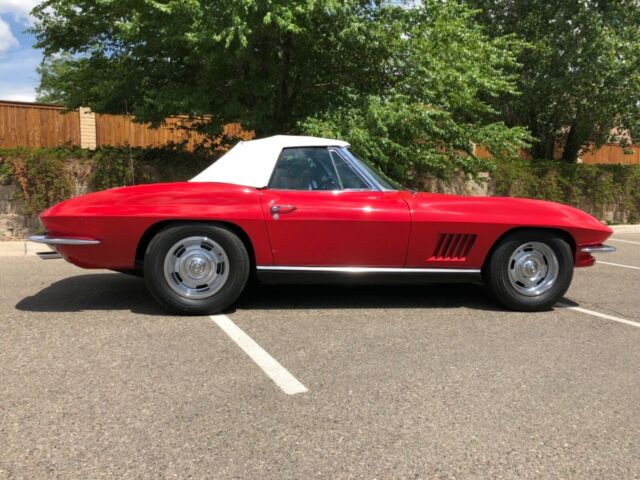 1967 CORVETTE CONVERTIBLE NUMBERS MATCHING 327 300 HP WITH 4 SPEED MANUAL 1967 Chevrolet Corvette CONVERTIBLE