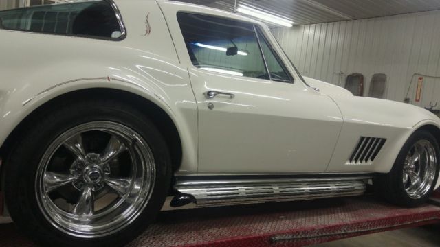 1967 Chevrolet Corvette coupe - photo 11
