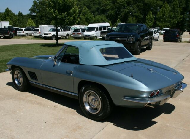 1967 Chevrolet Corvette - photo 11