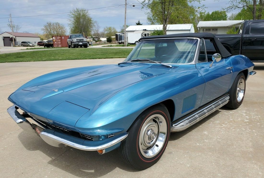 1967 CORVETTE ROADSTER 300HP SIDE EXHAUST FULL DOCUMENTED 1967 Chevrolet Corvette