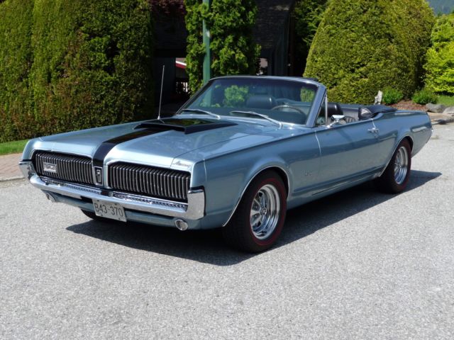1967 Mercury Cougar XR7