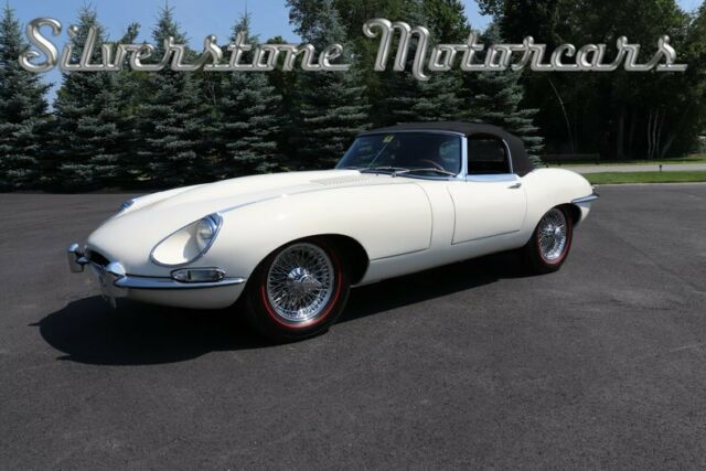 1967 Cream Leather 4.2 Liter 4 Speed Convertible Roadster Original Series I 1967 Jaguar E-Type Series I