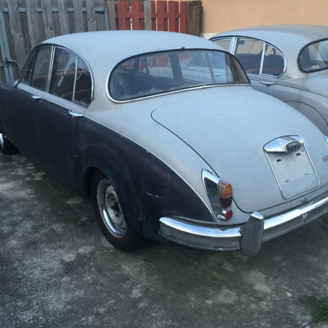 1967 Other Makes Daimler Saloon 2.5L - V8 Jaguar 4 Door Saloon - photo 3