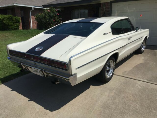 1967 Dodge Charger - photo 3