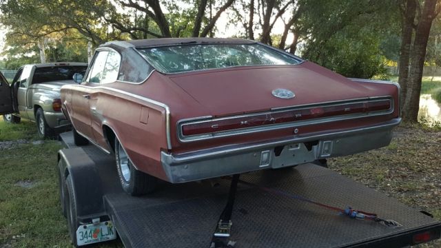 1967 Dodge Charger - photo 2