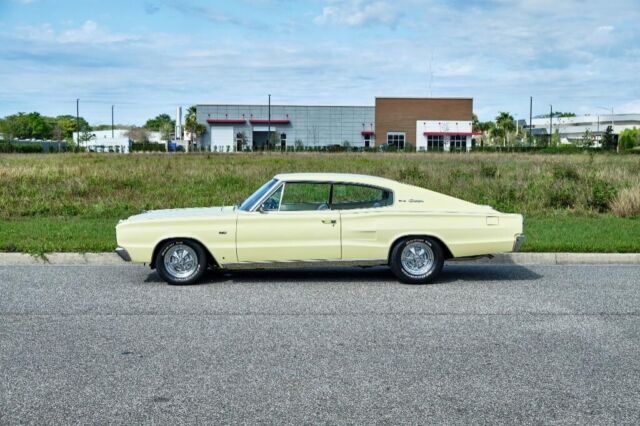 1967 Dodge Charger 440 Fastback - photo 3