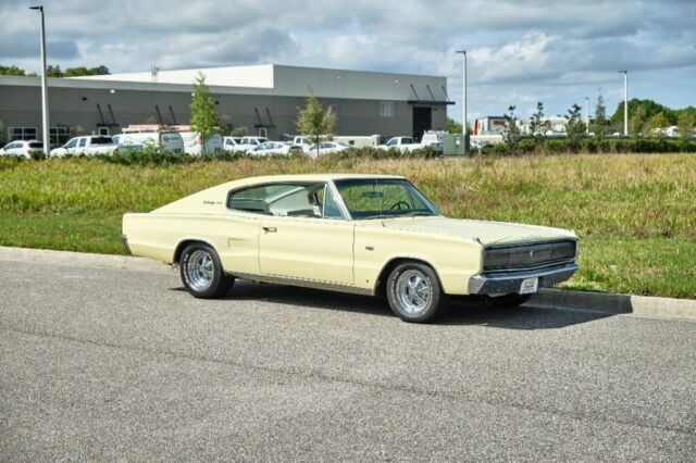 1967 Dodge Charger 440 Fastback - photo 9