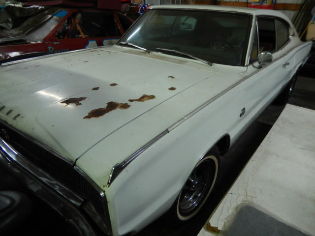 1967 Dodge Charger - photo 11