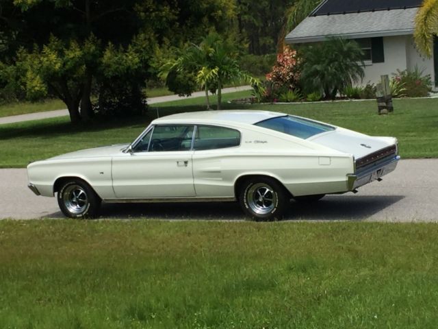1967 Dodge Charger - photo 4