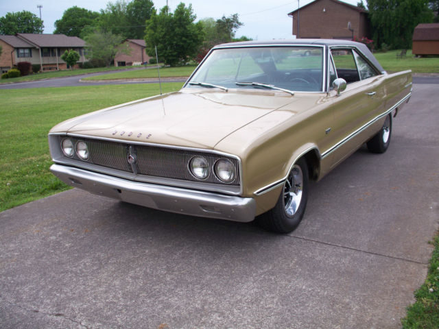 1967 Dodge Coronet - photo 2
