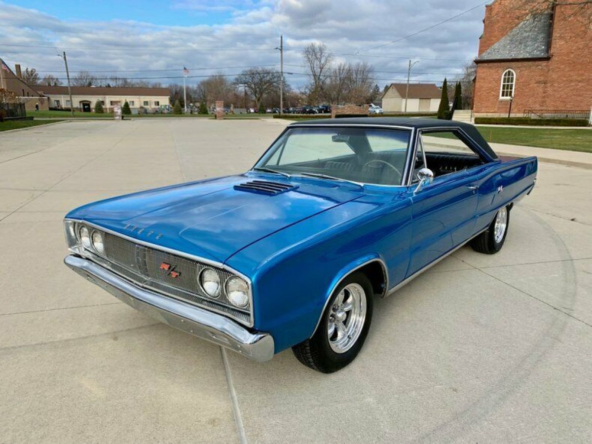 1967 Dodge Coronet - photo 2