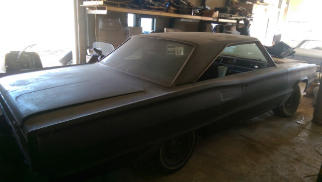1967 Dodge Coronet - photo 2