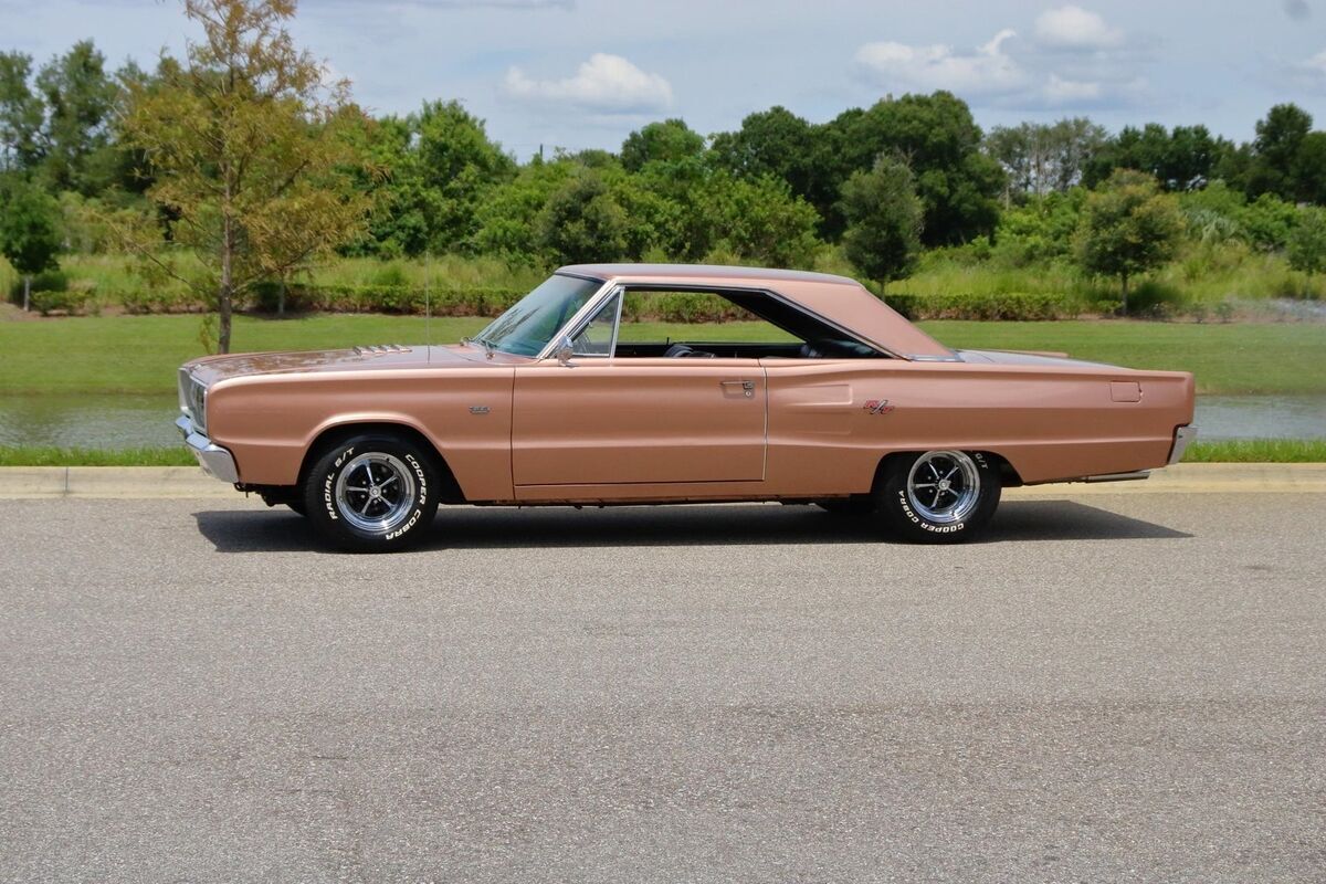 1967 Dodge Coronet - photo 2