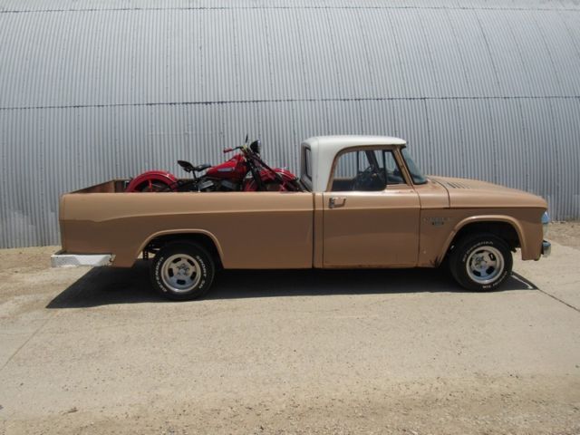 1967 DODGE D100 1/2 TON LONGBED. 318,AUTO. RUNS AND DRIVES. 1967 Dodge Other Pickups D100