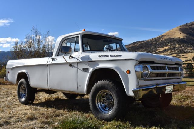 1967 Dodge W200 4X4 Factory 4 speed 318 V8 Power wagon 1967 Dodge Power Wagon W200 4X4