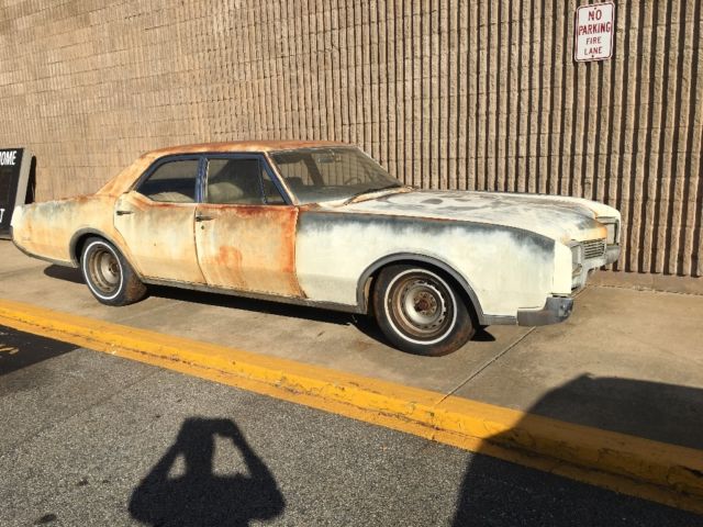 1967 Oldsmobile Eighty-Eight Holiday - photo 2