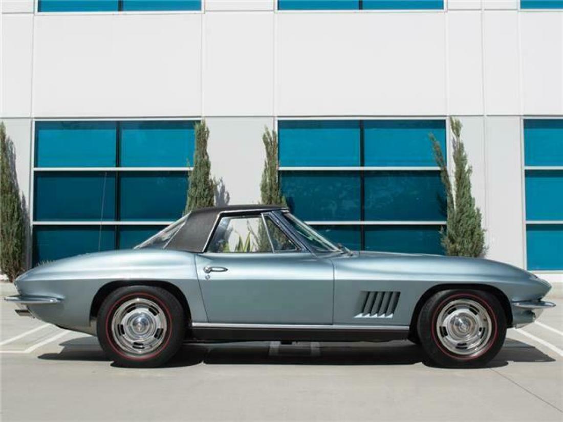 1967 Chevrolet Corvette Convertible - photo 11