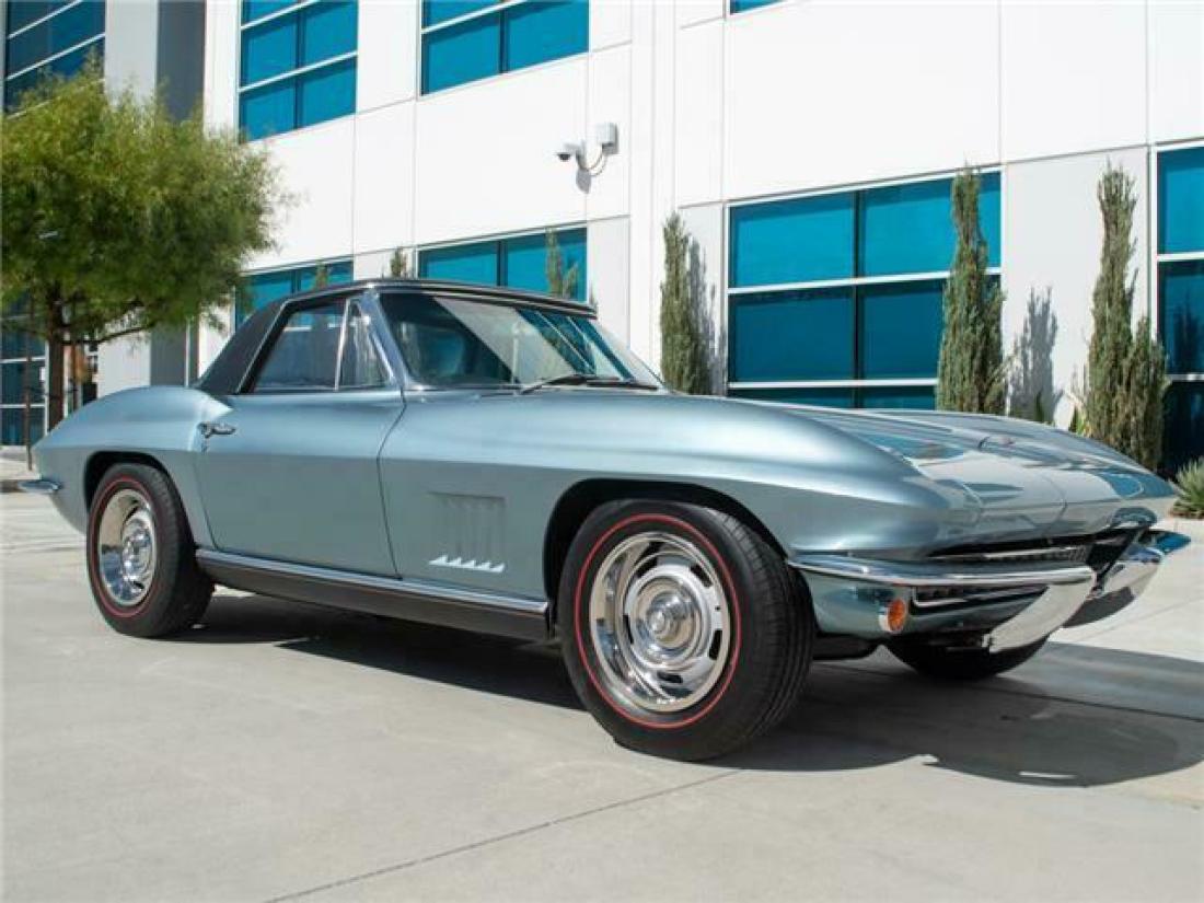 1967 Chevrolet Corvette Convertible - photo 2