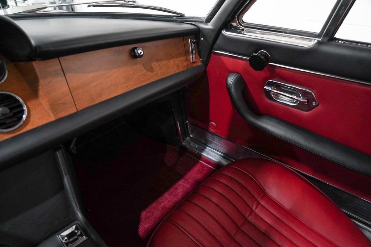 1967 Ferrari 330 GT 2+2 - photo 13