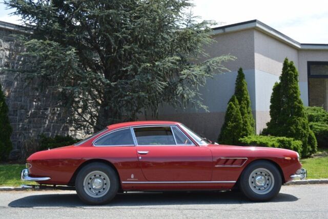 1967 Ferrari 330GT - photo 13