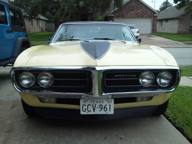1967 Pontiac Firebird base coupe with black vinyl top - photo 2