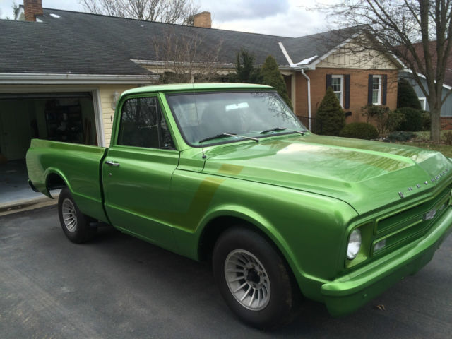 1967 Fleet side Short Bed 4 speed 2WD Chevrolet C10 1967 Chevrolet C-10