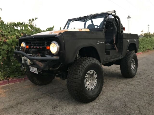 1967 Ford Bronco 351 Crawler U15 1967 Ford Bronco 351 U15