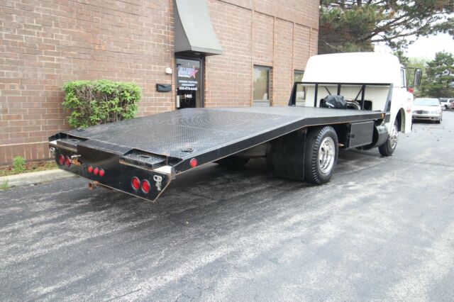 1967 Ford C550 COE - Ramp Truck - RARE Sleeper - photo 8