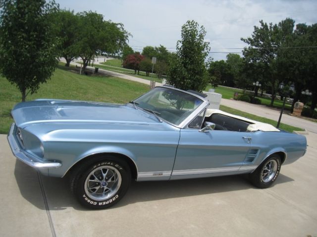 1967 Ford Convertible GTA Mustang 289 POWER TOP & POWERSTEERING / AC 1967 Ford Mustang GT Convertible