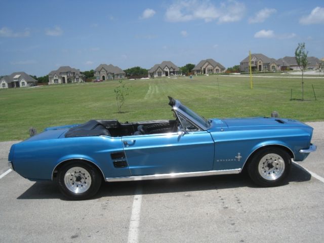1967 Ford Mustang Convertible - photo 2