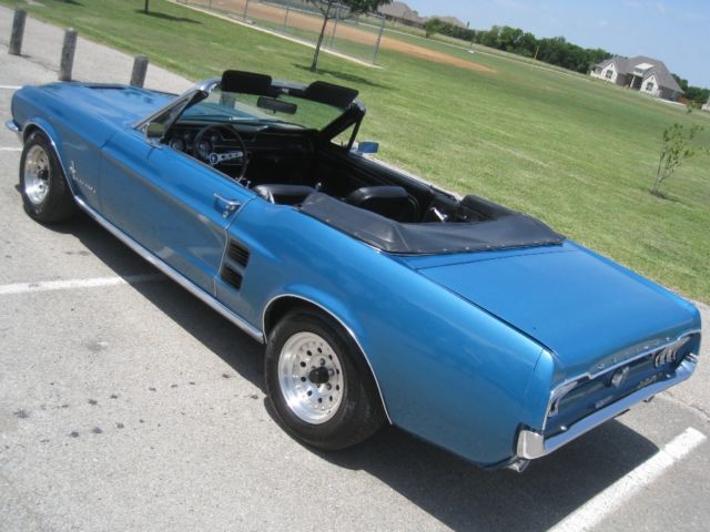 1967 Ford Mustang Convertible - photo 9