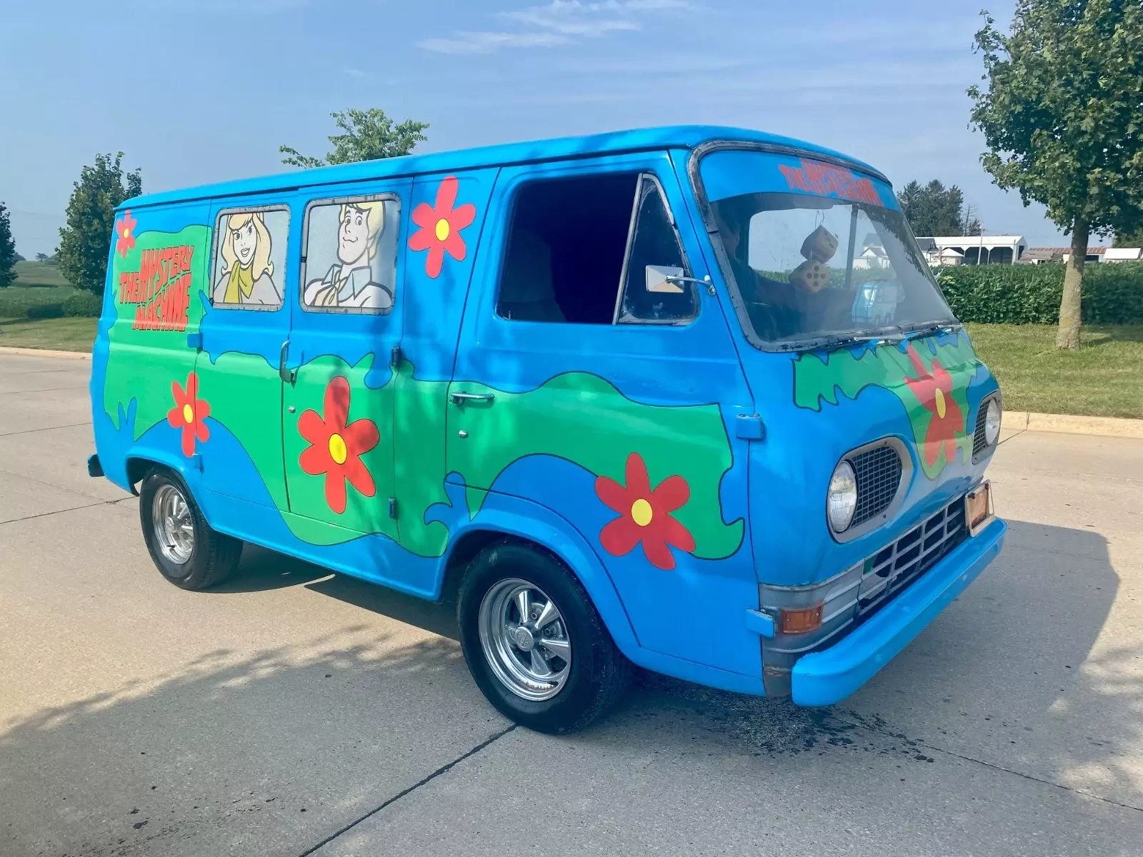 1967 Ford E 100 econoline MYSTERY MACHINE Scooby Doo HD Video!