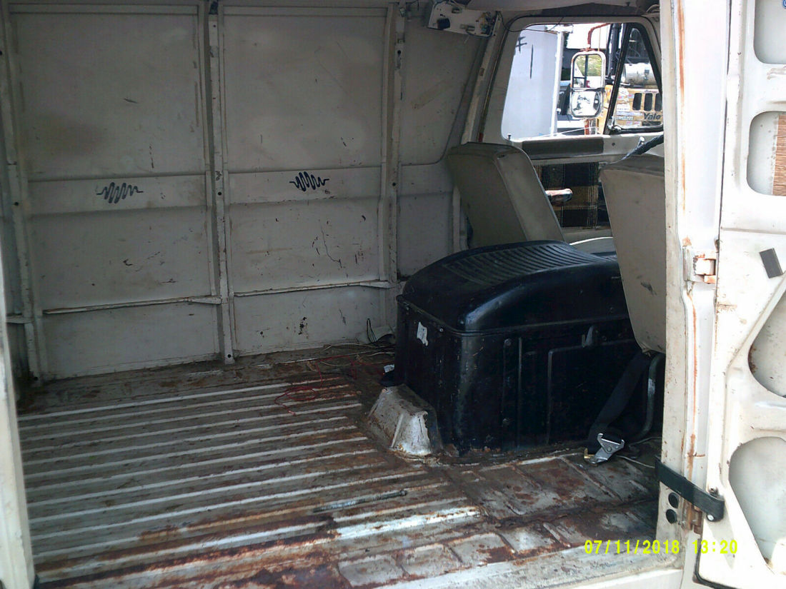1967 Ford E-Series Van - photo 10