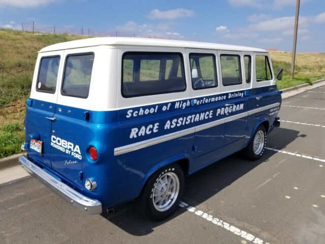 1967 Ford Falcon Club Wagon - photo 3