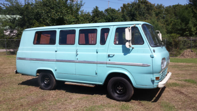 1967 Ford E-Series Van - photo 2