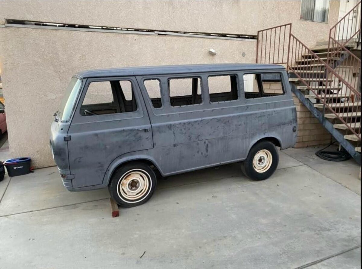 1967 Ford Econoline - photo 2