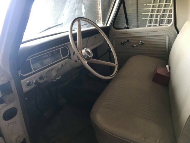 1967 Ford F-250 Styleside - photo 4