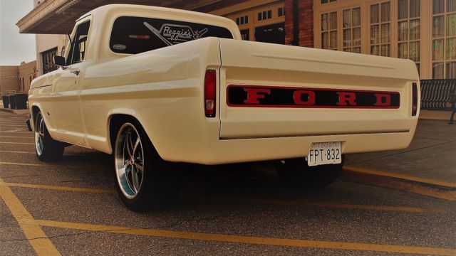 1967 Ford F-100 - photo 2
