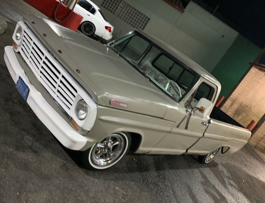 1967 Ford F100 1/2 ton